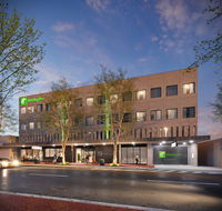 Holiday Inn Dandenong - Lennox Head Accommodation