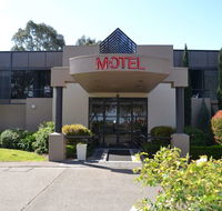 Dingley International Hotel - Lennox Head Accommodation