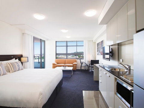 Oaks Grand Gladstone - Lennox Head Accommodation 1