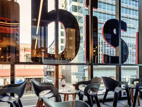 Ibis Adelaide - Lennox Head Accommodation 1