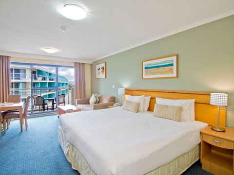 Oaks Waterfront Resort - Lennox Head Accommodation 2