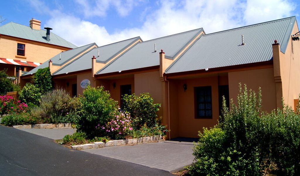 Spring Beach TAS Lennox Head Accommodation