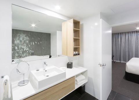 Avenue Hotel Canberra - Lennox Head Accommodation 11
