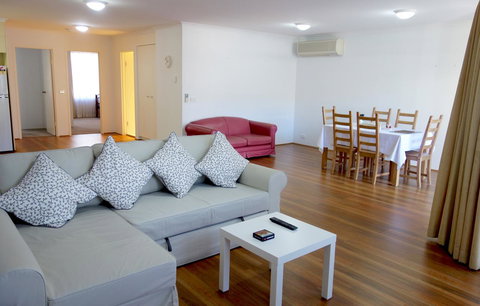 Kingston Comfy Apartment - Lennox Head Accommodation 3