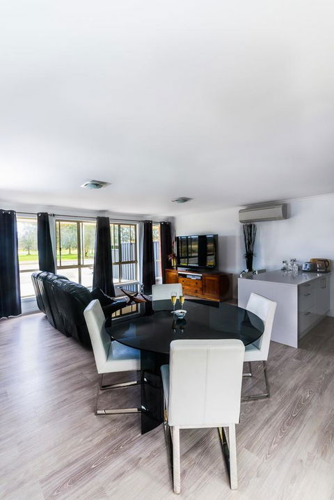Lure Bed And Breakfast - Lennox Head Accommodation 1