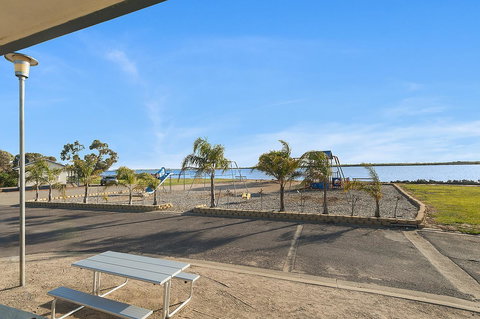 Port Broughton Tourist Park - Lennox Head Accommodation 38