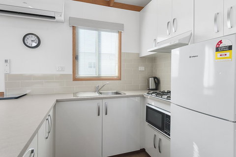 Port Broughton Tourist Park - Lennox Head Accommodation 18