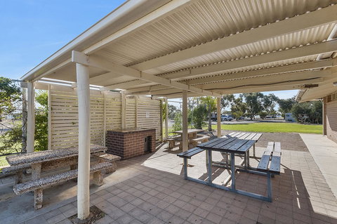 Port Broughton Tourist Park - Lennox Head Accommodation 5