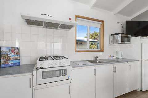 Port Broughton Tourist Park - Lennox Head Accommodation 34