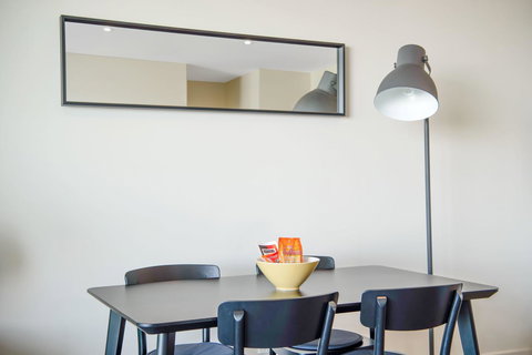 Port Adelaide Executive Waterfront Apartment - Lennox Head Accommodation 12