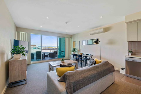 Port Adelaide Executive Waterfront Apartment - Lennox Head Accommodation 1