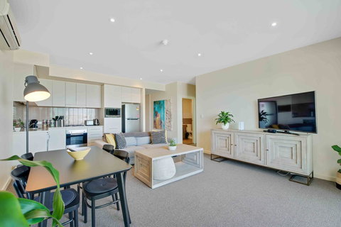 Port Adelaide Executive Waterfront Apartment - Lennox Head Accommodation 17