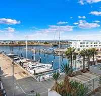 Port Adelaide Executive Waterfront Apartment - Lennox Head Accommodation