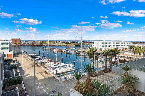 Port Adelaide Executive Waterfront Apartment - Lennox Head Accommodation 0