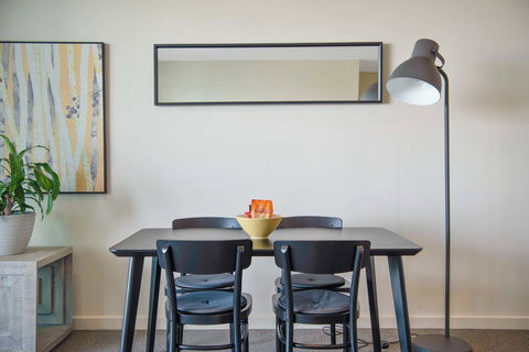 Port Adelaide Executive Waterfront Apartment - Lennox Head Accommodation 11
