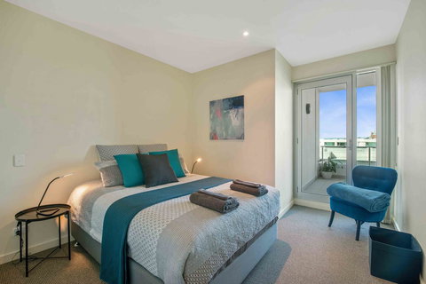 Port Adelaide Executive Waterfront Apartment - Lennox Head Accommodation 2