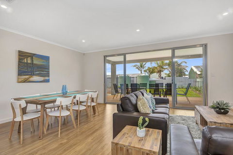 Eastern Breeze - Lennox Head Accommodation 15