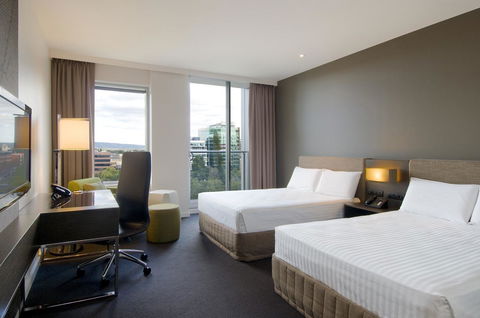 Pullman Adelaide - Lennox Head Accommodation 40