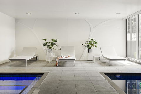 Pullman Adelaide - Lennox Head Accommodation 12