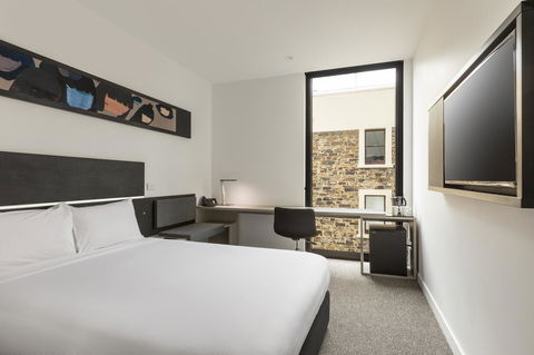 Ibis Adelaide - Lennox Head Accommodation 9
