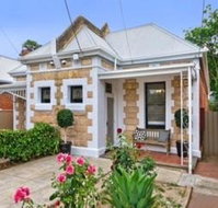 A Rose by the Park - Lennox Head Accommodation