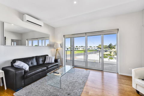 Aloha Waterfront Properties - Lennox Head Accommodation 26
