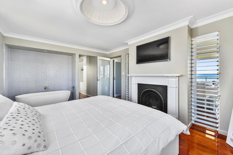 Aloha Waterfront Properties - Lennox Head Accommodation 12