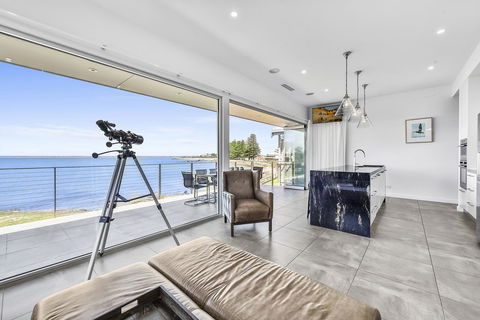 Aloha Waterfront Properties - Lennox Head Accommodation 8