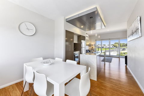 Aloha Waterfront Properties - Lennox Head Accommodation 27