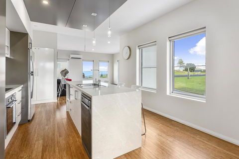 Aloha Waterfront Properties - Lennox Head Accommodation 6