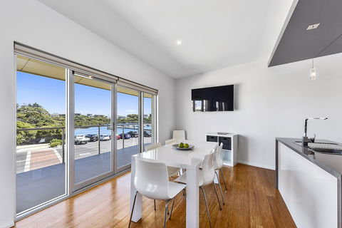 Aloha Waterfront Properties - Lennox Head Accommodation 20