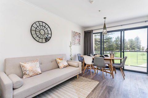 Heart Of Glenelg BnB - Lennox Head Accommodation 10