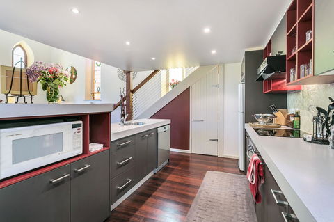 \'THE CHURCH\' Guest Home, Gawler Barossa Region - Lennox Head Accommodation 3