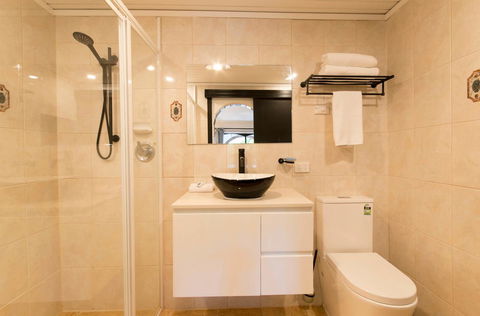 The Manor Basket Range - Lennox Head Accommodation 6