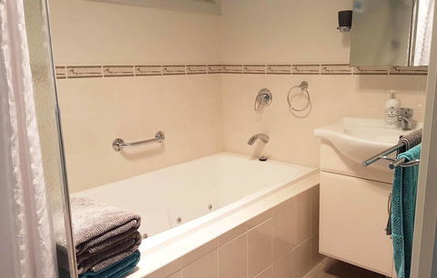 Admirals Inn - Lennox Head Accommodation 5