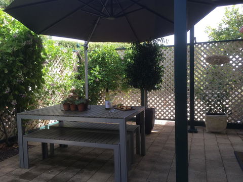 Wine And Roses Bed And Breakfast - Lennox Head Accommodation 3