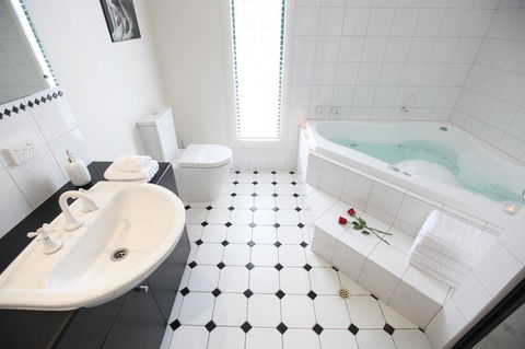 Wine And Roses Bed And Breakfast - Lennox Head Accommodation 11