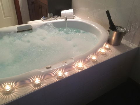 Wine And Roses Bed And Breakfast - Lennox Head Accommodation 24