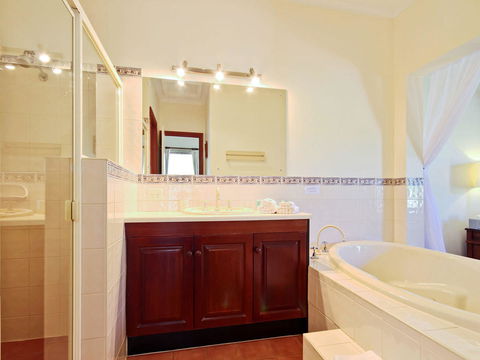 Wine And Roses Bed And Breakfast - Lennox Head Accommodation 18