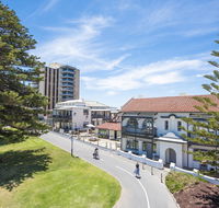 Seawall Apartments - Lennox Head Accommodation