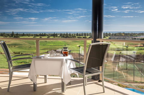 Lady Bay Hotel - Lennox Head Accommodation 1