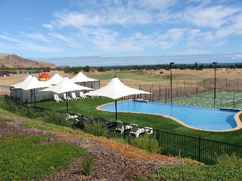 Lady Bay Hotel - Lennox Head Accommodation 2
