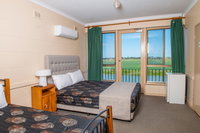 Book Tailem Bend Accommodation Vacations Lennox Head Accommodation Lennox Head Accommodation