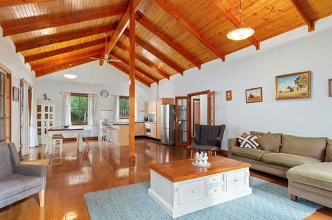 The Log Cabin - 47 Jetty Road - Lennox Head Accommodation 8