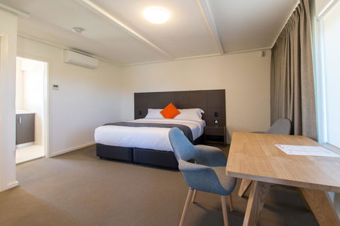 Mick O\'Sheas - Lennox Head Accommodation 29