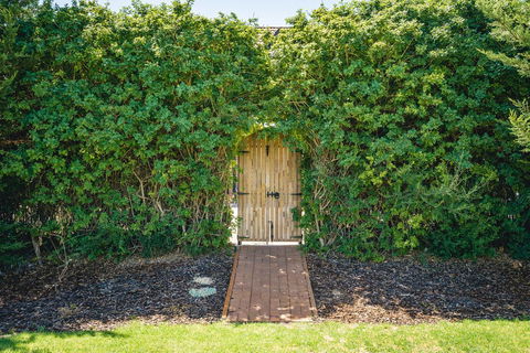 Mick O\'Sheas - Lennox Head Accommodation 32