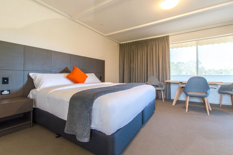 Mick O\'Sheas - Lennox Head Accommodation 0