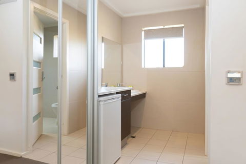 Mick O\'Sheas - Lennox Head Accommodation 3