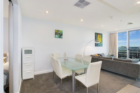 Beachside Luxury & Comfort, Ocean Views In Glenelg - Lennox Head Accommodation 11