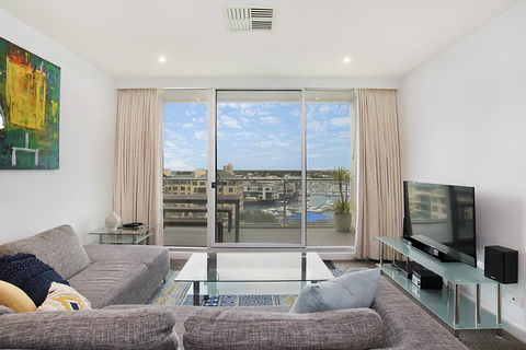 Beachside Luxury & Comfort, Ocean Views In Glenelg - Lennox Head Accommodation 8